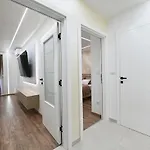 52 Apartment