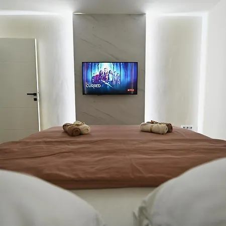 52 Apartment