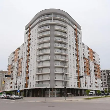52 Apartment *
